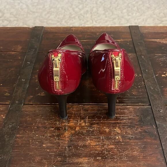 Anne Klein Red Patent Leather High Heels 3.5" with Zipper Size 9 - Picture 3 of 7